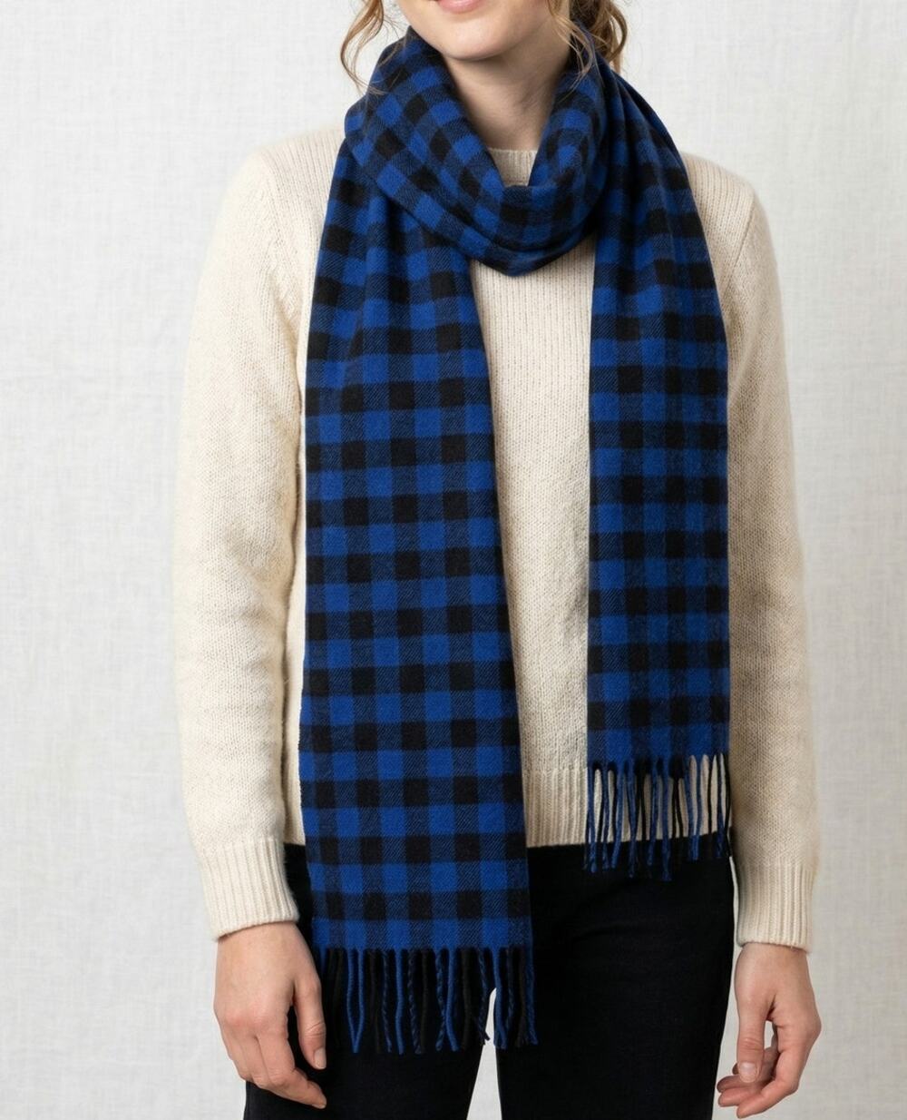 The GAP 100% Lambswool Blue Black Plaid Check Rectangle Scarf with Fringe